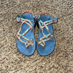 Womens size 7 chacos, great condition